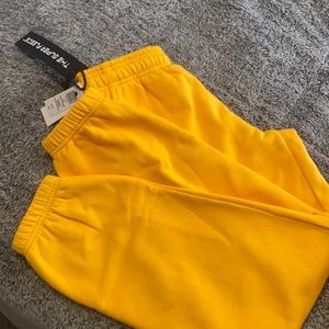 BRAND NEW TNA SWEATSUIT